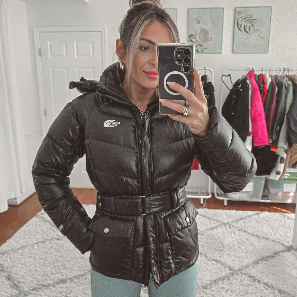 The North Face black Menlo belted puffer down jacket size S - Picture 2 of 15
